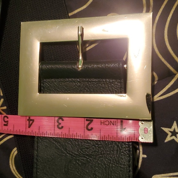 Large Gold Pilgrim Style Buckle Stretch Belt - Picture 2 of 2